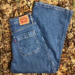 Women’s Levi’s Mile High Cropped Wide Leg jeans 27